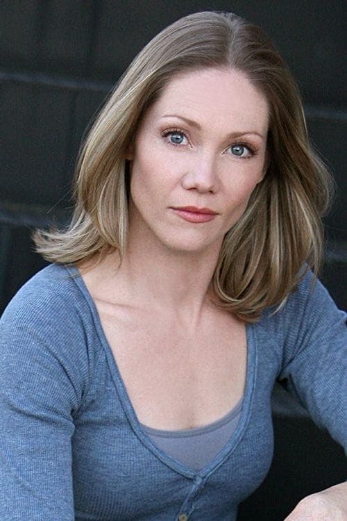Photo of Nikki Tomlinson