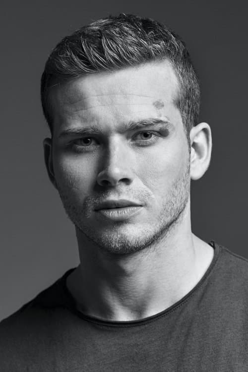 Photo of Oliver Stark