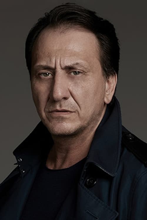 Photo of Özgür Ozan