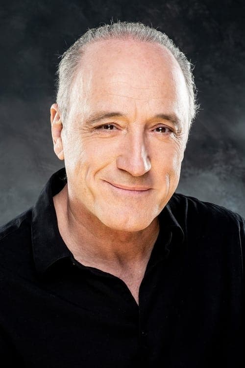 Photo of Roberto Álvarez