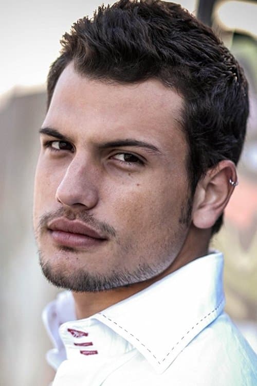 Photo of Roberto Urbina