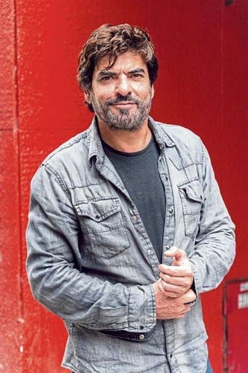 Photo of Roberto Vallejos