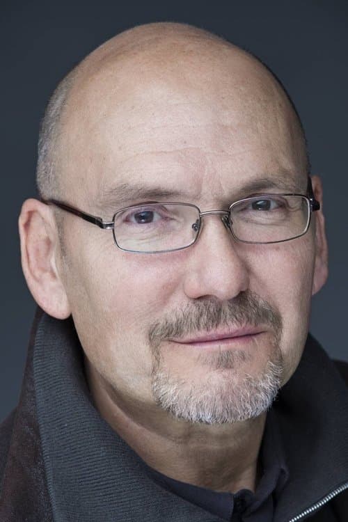 Photo of Roger Álvarez
