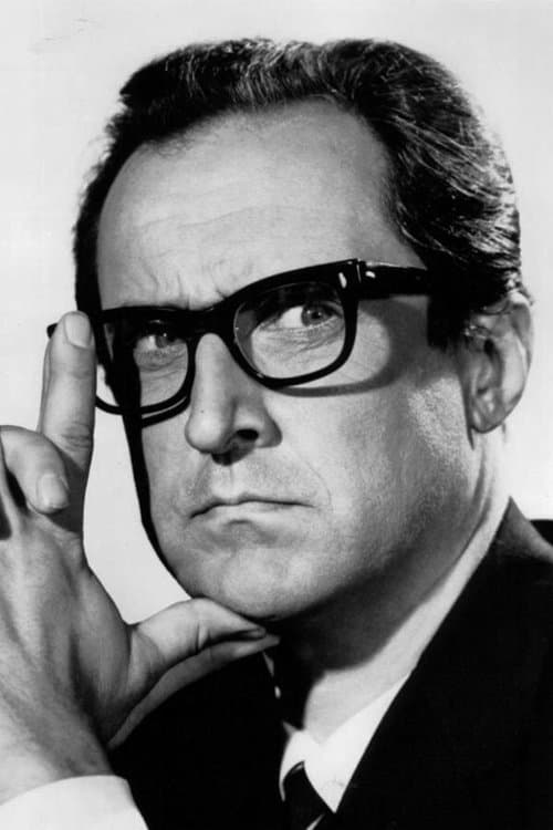 Photo of Roger Bowen
