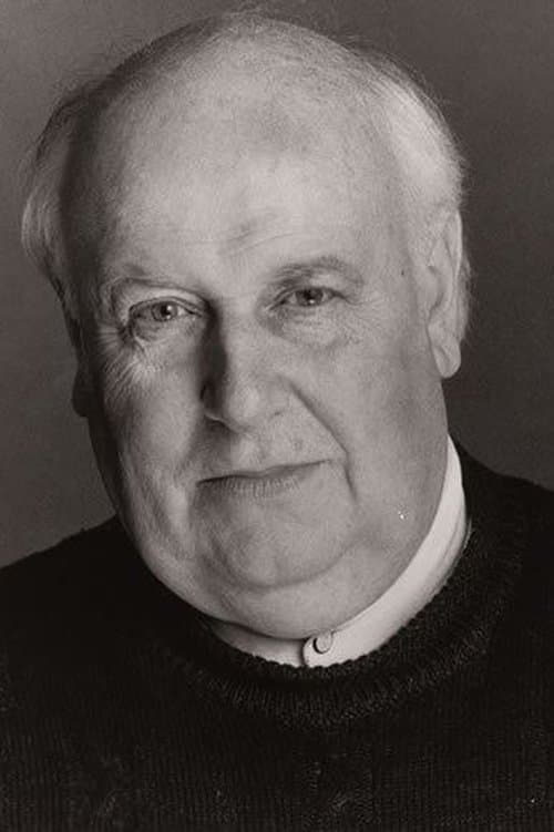 Photo of Roger Hammond