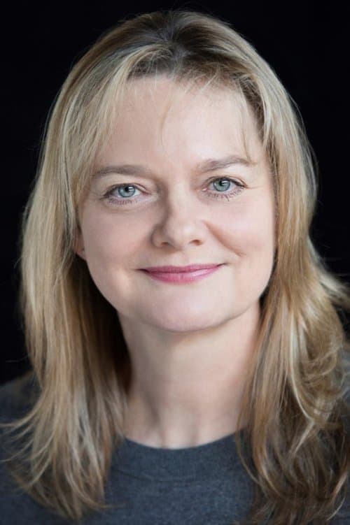 Photo of Sarah Woodward