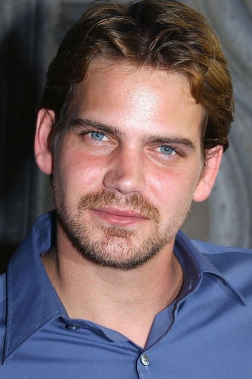 Photo of Scott Bairstow