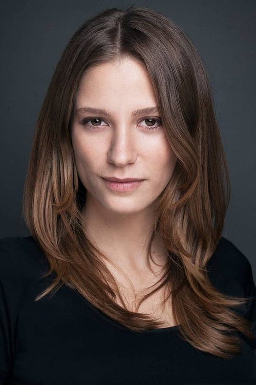 Photo of Serenay Sarıkaya