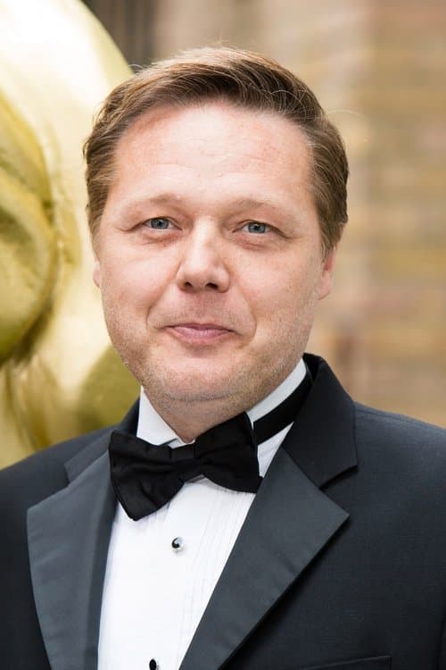 Photo of Shaun Dooley