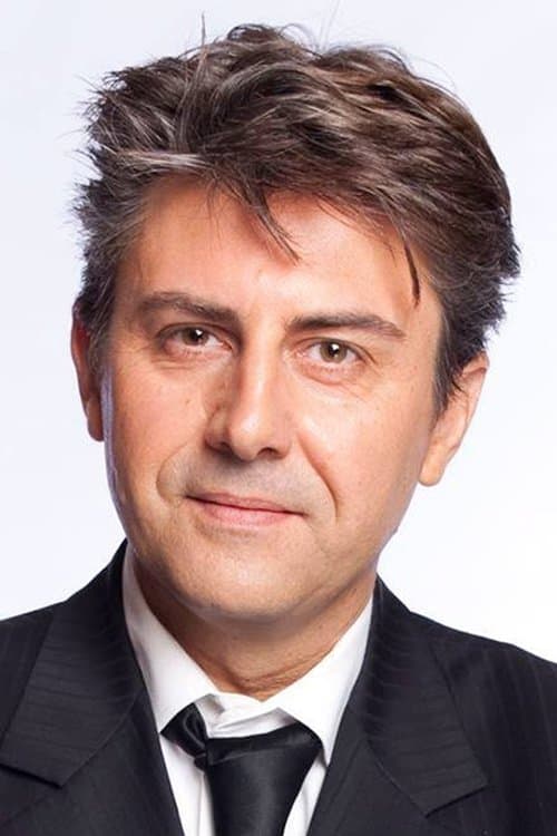 Photo of Simon Palomares