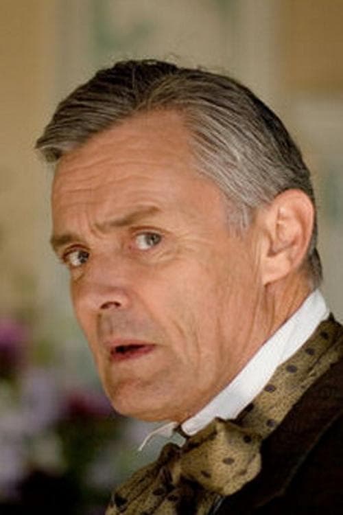 Photo of Simon Williams