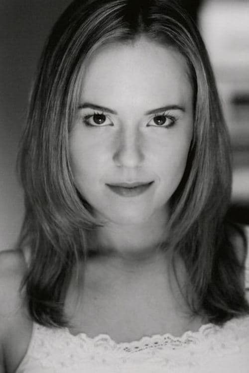 Photo of Stephi Lineburg