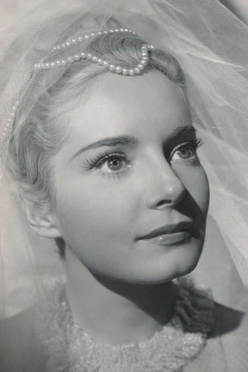 Photo of Suzanne Cloutier
