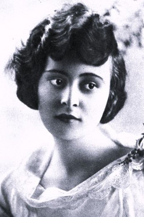 Photo of Sylvia Breamer