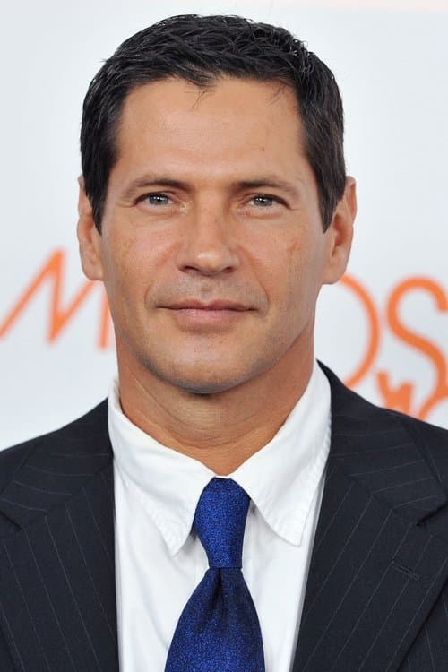 Photo of Thomas Calabro