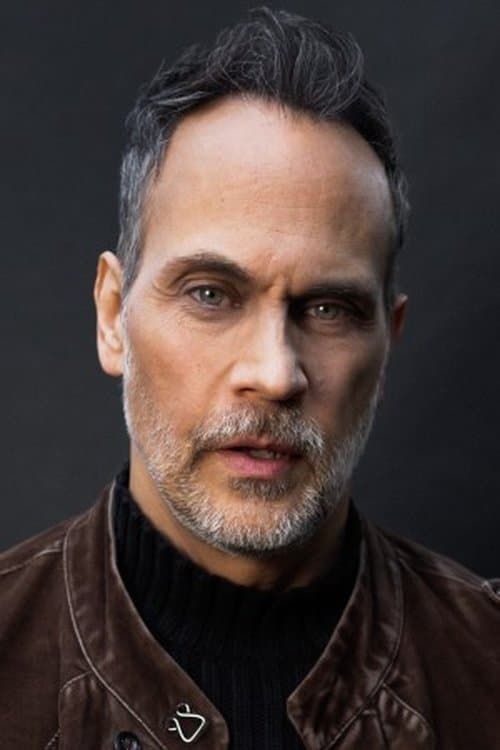 Photo of Todd Stashwick