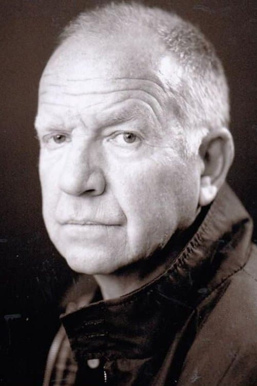 Photo of Tom Chadbon