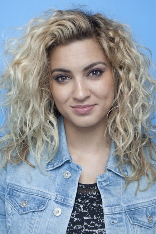 Photo of Tori Kelly