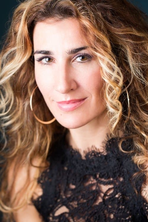 Photo of Vanessa Calderón