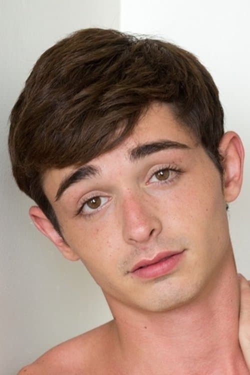 Photo of Grayson Lange