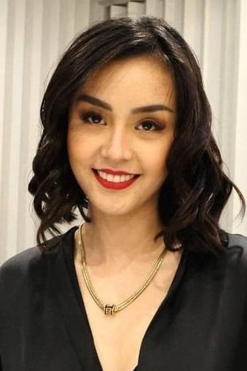 Photo of Jenn Rosa