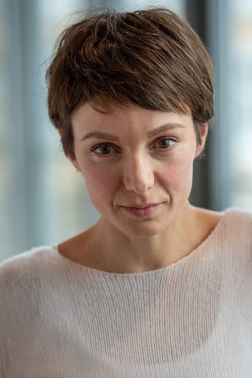 Photo of Julia Koschitz