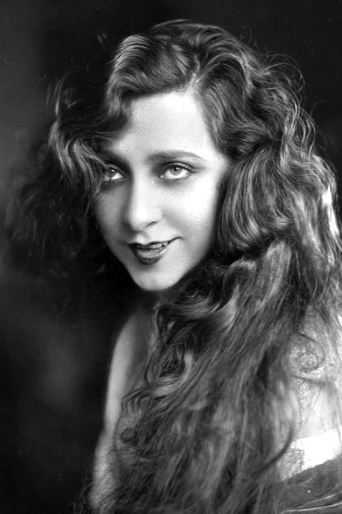 Photo of Yvonne Printemps